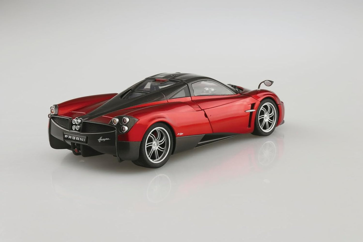 Pagani Huayra '12 Model Kit