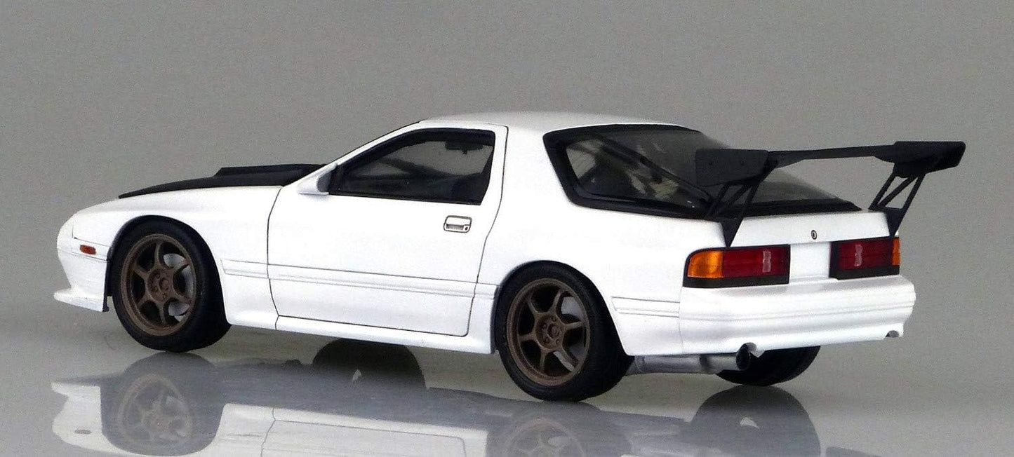 Initial D Ryosuke Takahashi FC3S RX-7 - Model Kit