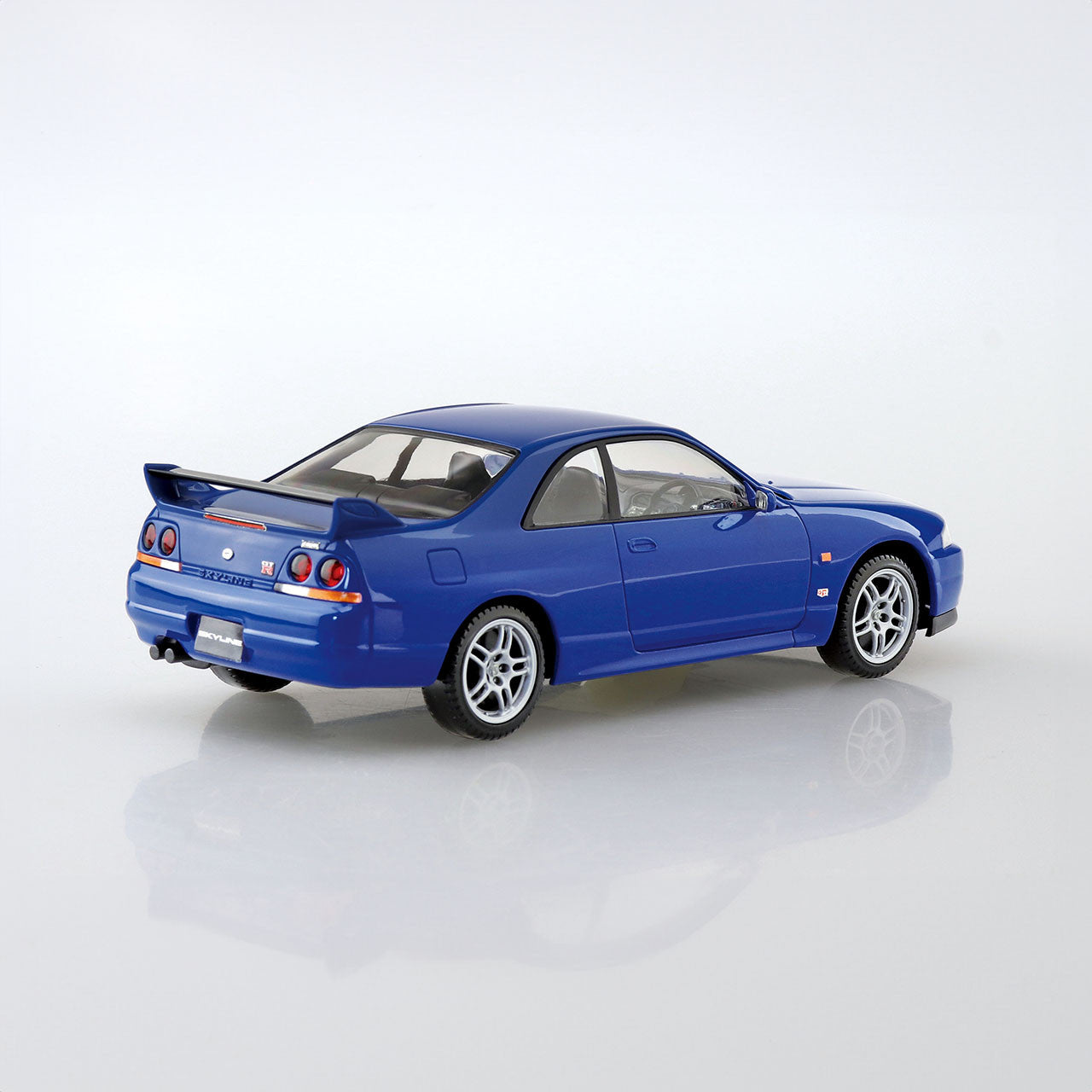 Nissan R33 GT-R Model Kit - Championship Blue