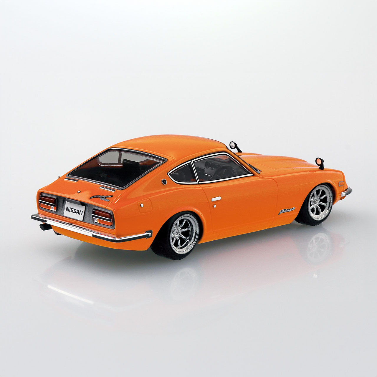 Nissan S30 Fairlady Z Model Kit - Custom Wheel Orange