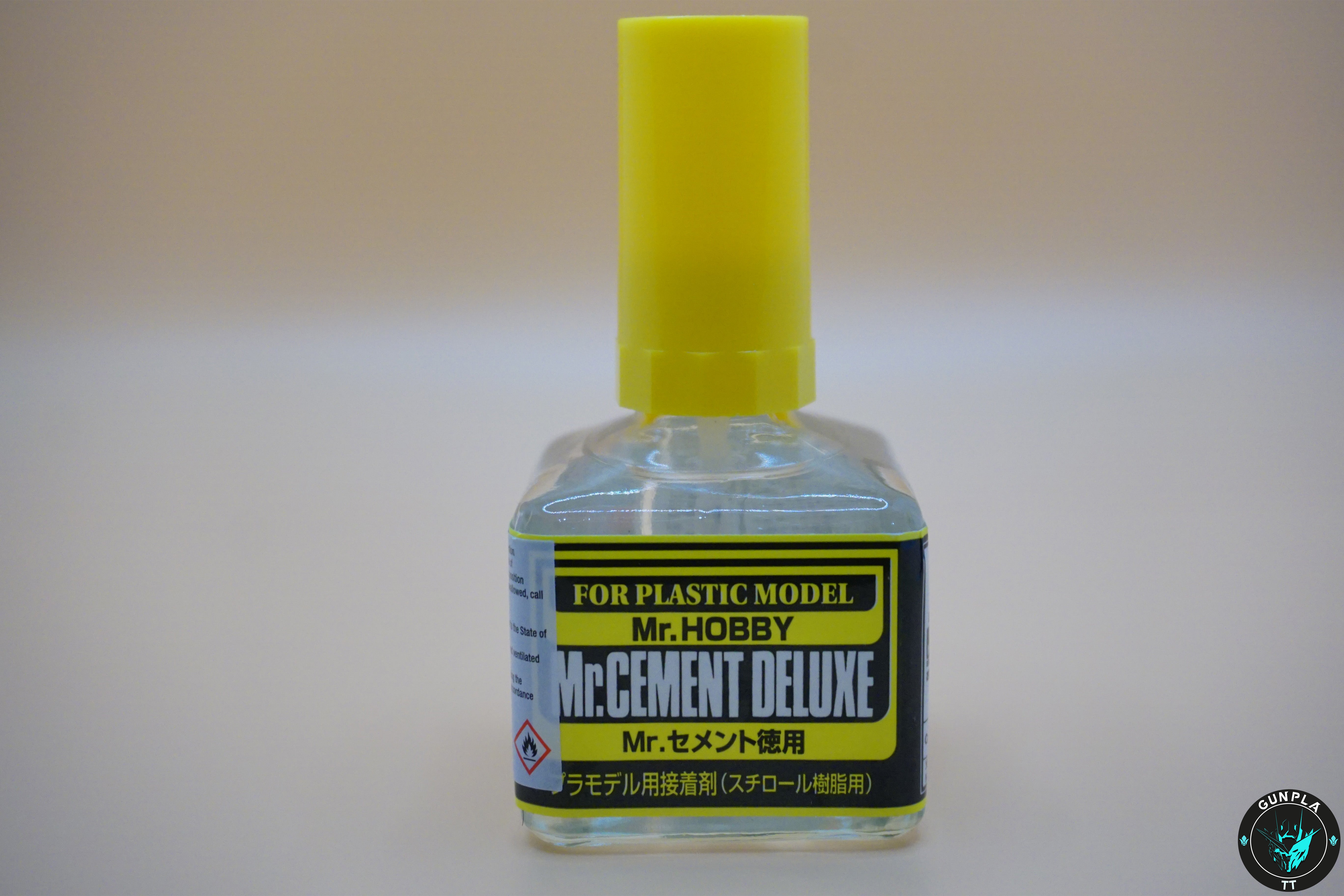 Mr. Hobby Mr. Cement Deluxe Gunplatt