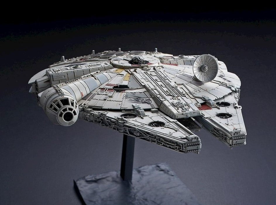 Star Wars: Millennium Falcon Model Kit (Rise of Skywalker) 1/144 Scale