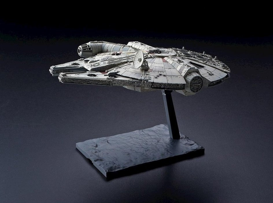 Star Wars: Millennium Falcon Model Kit (Rise of Skywalker) 1/144 Scale
