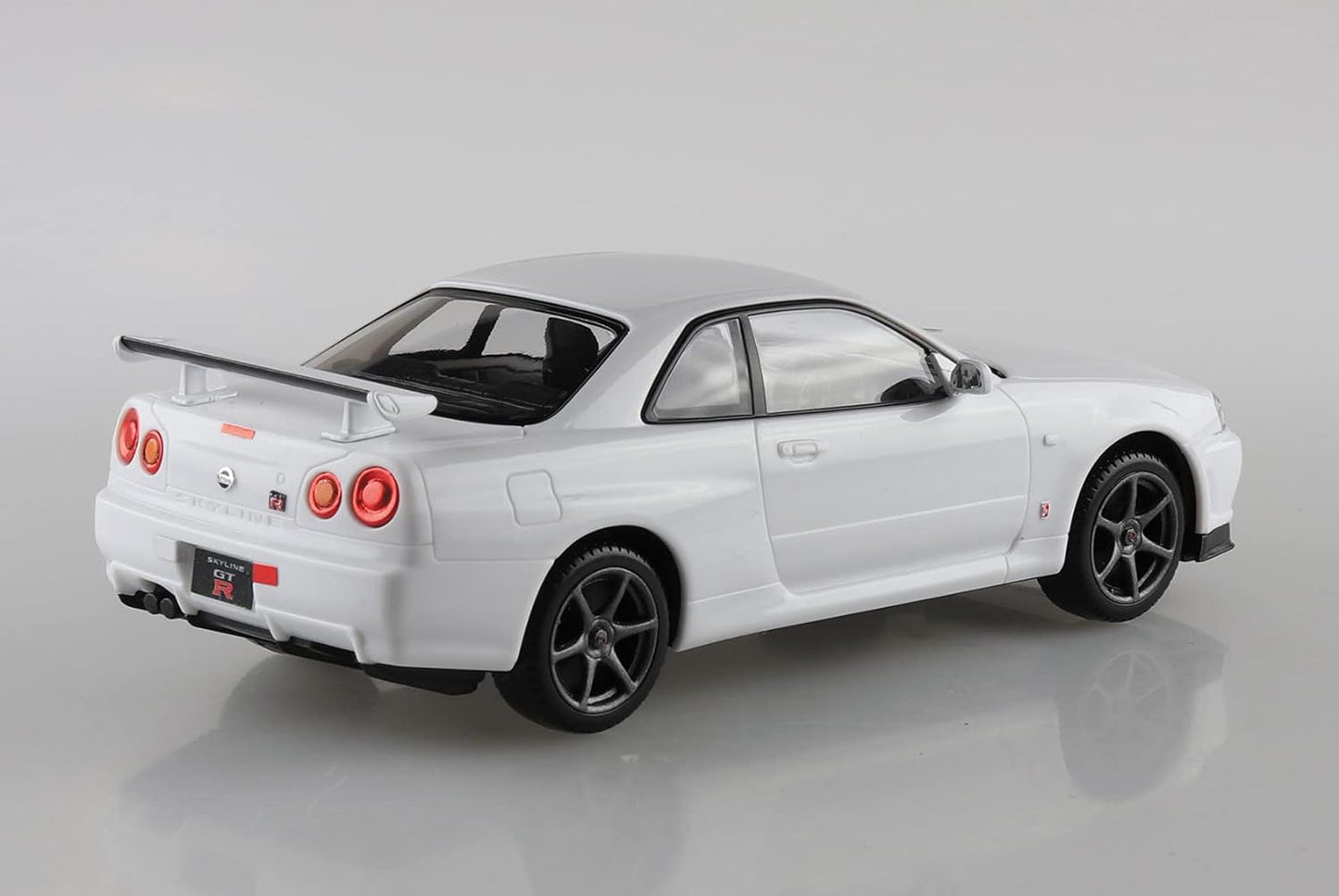 Nissan R34 GT-R Model Kit - White