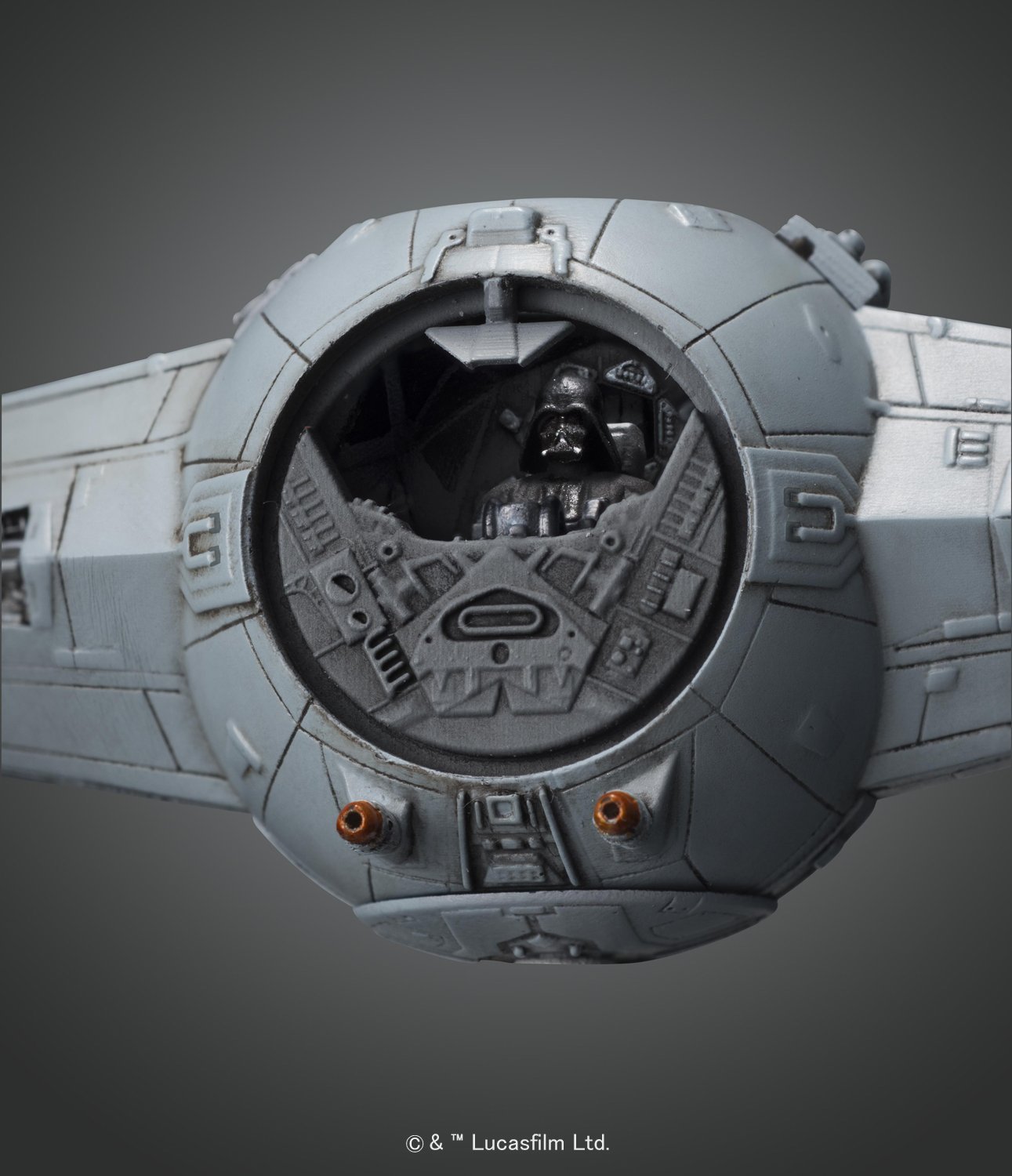 Star Wars:  Tie Advanced x1 1/72 Scale